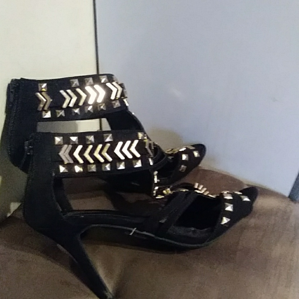 High heels - Picture 4 of 4